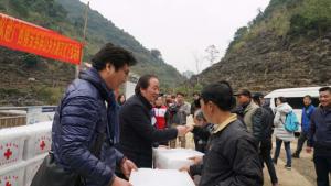 “文化迎春、艺术为民”中国国家画院艺术家将温暖送进大山深处